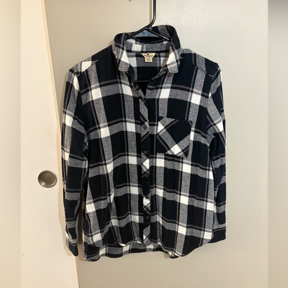 Woolrich Black and White Plaid Button-Up Shirt
